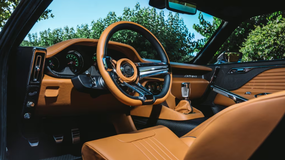 رینگ برادرز dbs استون مارتین اوکتاویا